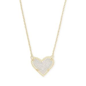 KENDRA SCOTT HEART NECKLACE